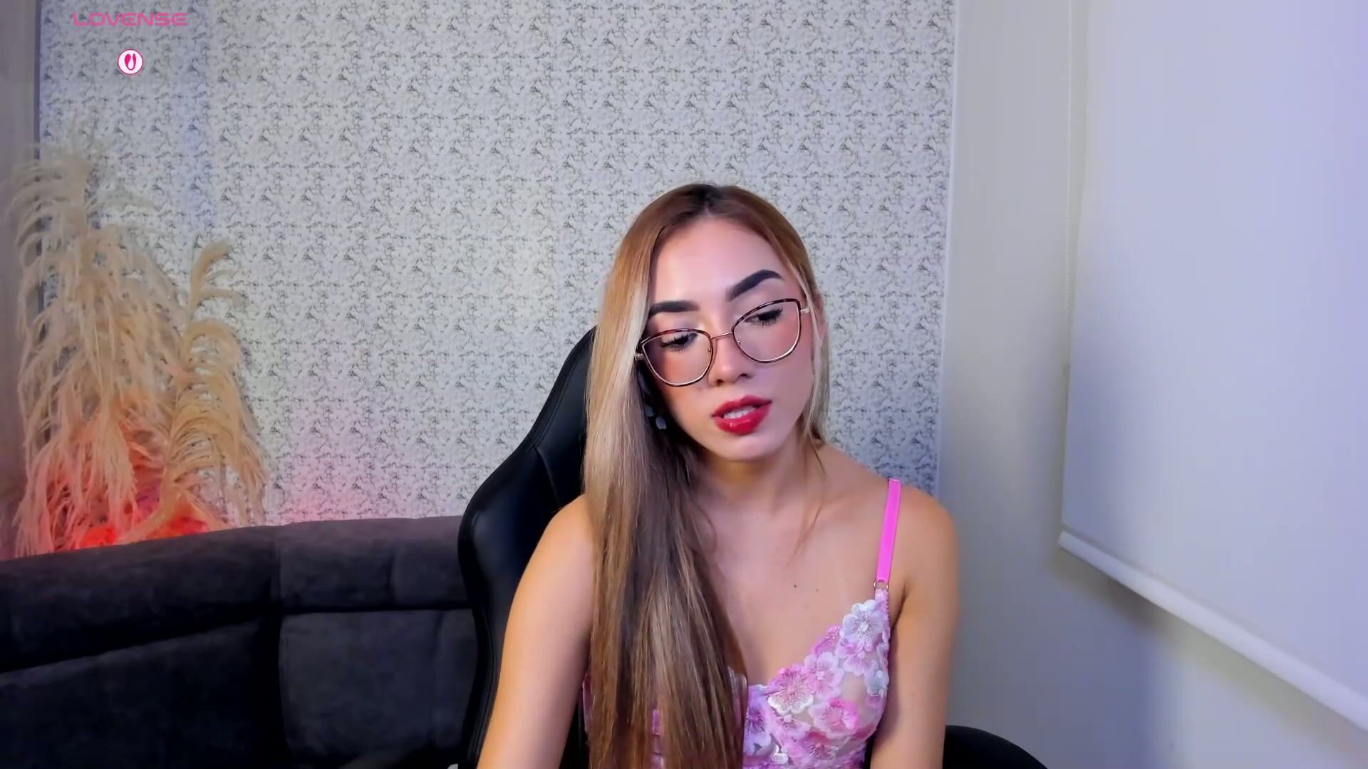Sarajonesxxx sex cam chat 02-Dec-2025