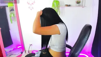 gia_contii 02-Dec-25 cam