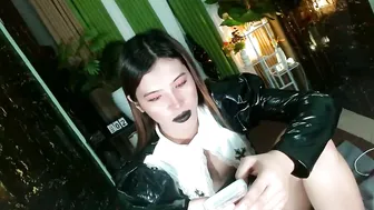 queen_kendalx19 femboy on cam