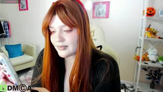 Polly__mayer submissive 02 December 2025