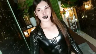 Queen_kendalx19 02-Dec-2025