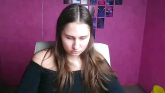 Lora_kisses shy chat xxx