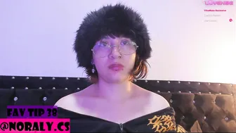 hey_noraly chat porn - (12/02/2025)