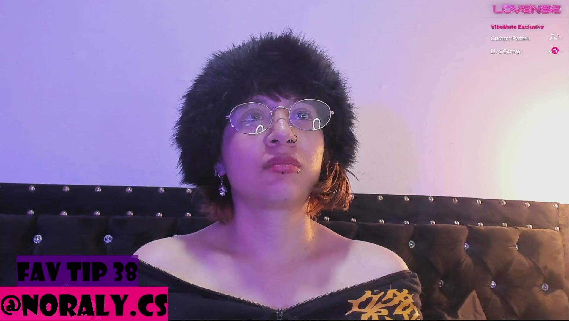 hey_noraly chat porn - (12/02/2025)