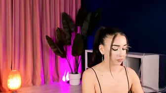 Lunamuze hot webcam porn (12/02/2025)