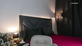 R_a_v_e_n sex chat 12-02-2025
