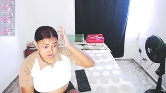 aisha_stacey0410 lesbian (12-02-2025)