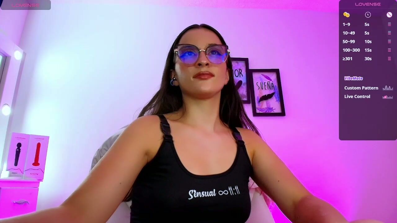 Lilith01_ glasses (12/02/2025)