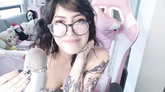 Bedroomeyess camvideo 03-Dec-25
