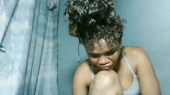 clarisse98 interactivetoy porn cam