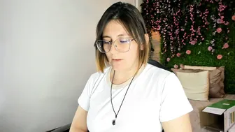 Sarahdeyvis sex chat cam - 12-03-2025