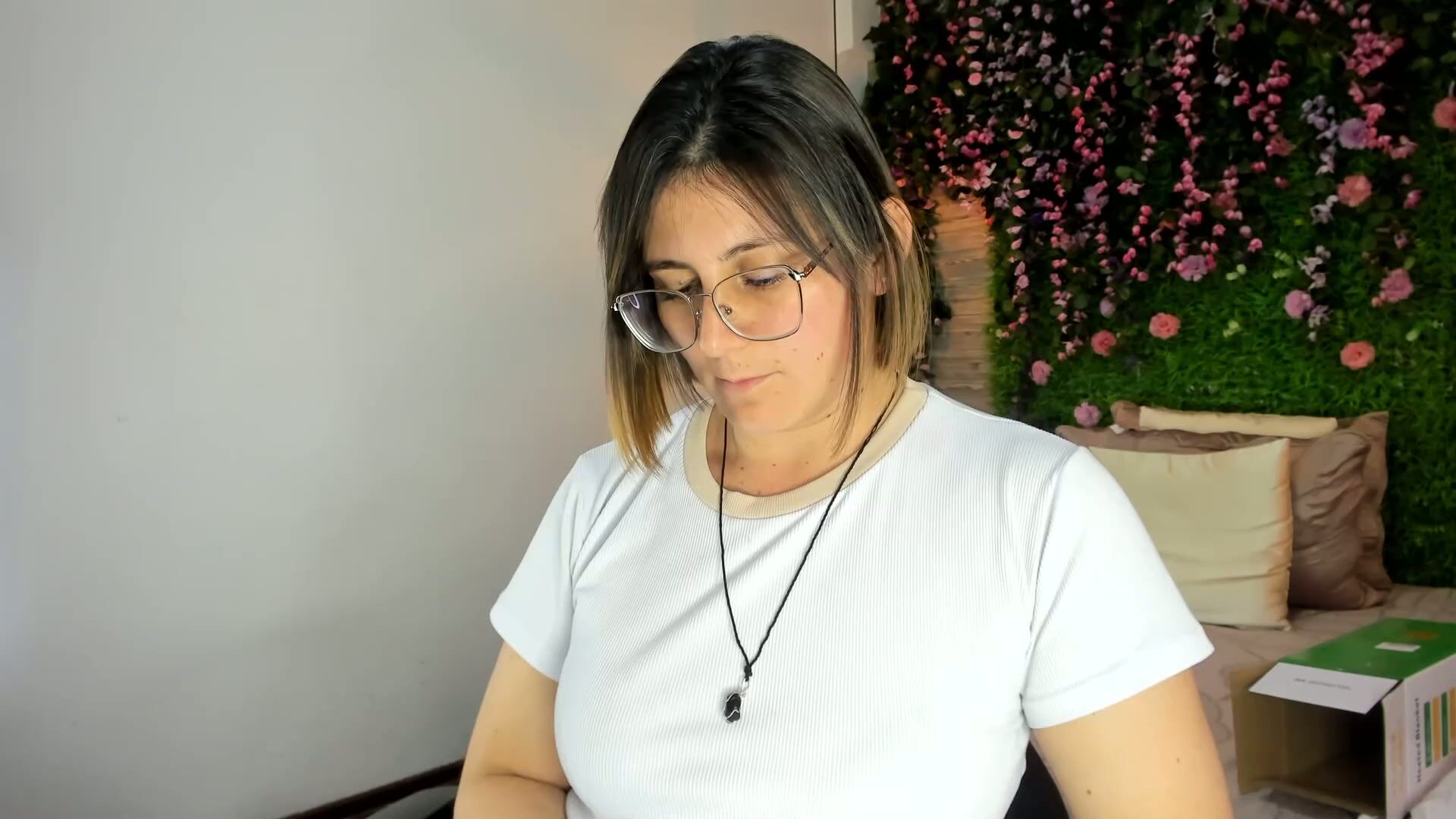 Sarahdeyvis sex chat cam - 12-03-2025