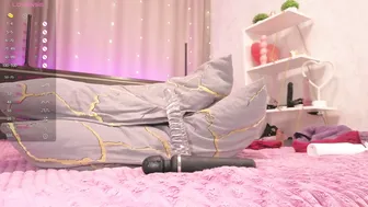 Lilianedgars bdsm posing on webcam