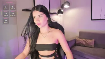 Mialaurence_ petite - 12/03/2025