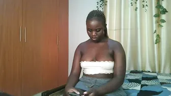 bigtits_baddie free cam show (12/03/2025)