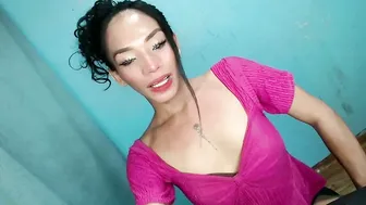 uncut_queen recorded nude video 410699