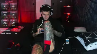 Jhonny_ackerman smoke posing on webcam