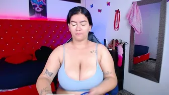 Kriss_sweetboobs latina 03-Dec-2025