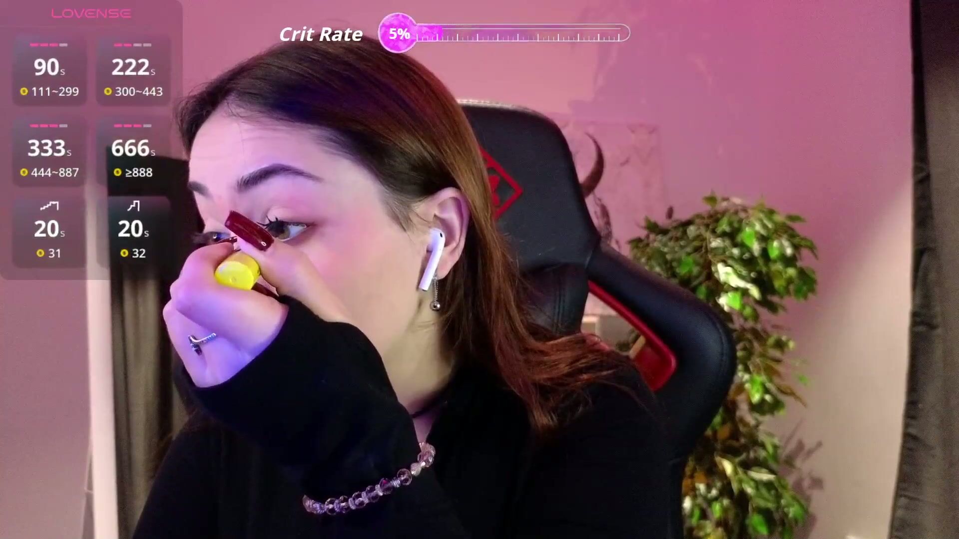 ashleyskott (12-04-2025)