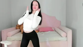 naomiblakes hotbrunettes video cam