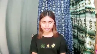 asian_sofiaxxx on webcam 12/04/2025