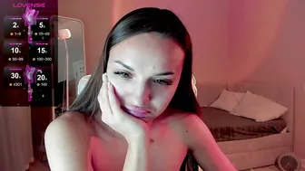 mili_milash smalltits on live cam