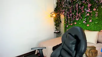 Sarahdeyvis live webcam show - 04 December 2025
