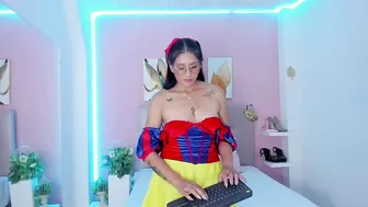 Liaa_moretti_ chat sex cam 04-Dec-2025