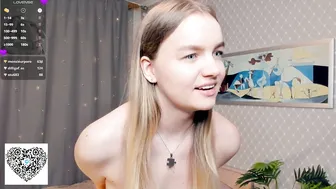 moon_puzzles live on cam (12/05/2025)