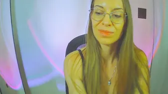 Larawintersxxx (12/05/2025)