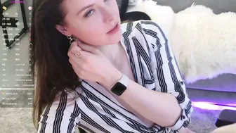 Smilym smalltits (06/01/2025)