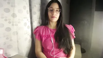queenvictoria2023 recorded nude video 420489