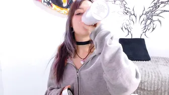dollmeow cam show - 12-05-2025