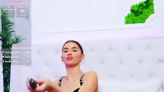 elisacharm video cam 12-05-2025