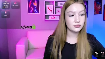 Rosalie_liu on cam 12/05/2025
