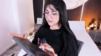 Rosecassie cam girl chat 05-Dec-25