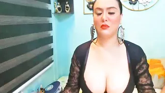 bigcocknloadstits posing on cam 05-Dec-2025