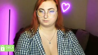 alicia_side_red nude on cam 12-05-2025