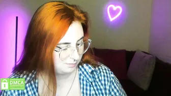 alicia_side_red nude on cam 12-05-2025