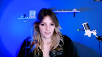 Kim_classy 18 live webcam show