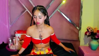 Cloemorenti_ newgirl on cam
