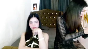 hollyyumiloove asian cam porn