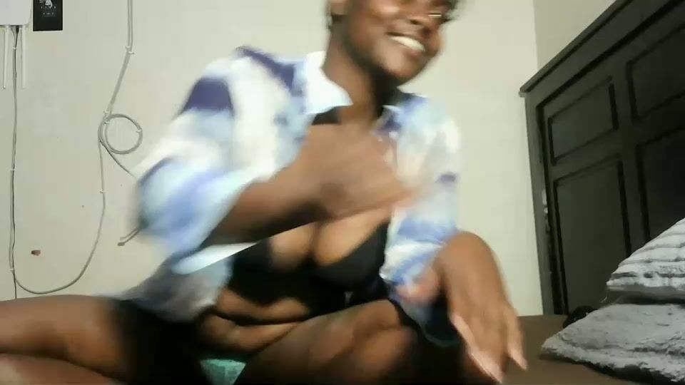 sexy_hornyy bigboobs 06-Dec-2025