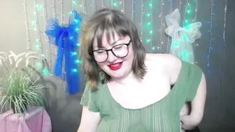 zannadreil posing on webcam 06 December 2025