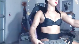 aisha299 babe (12/06/2025)