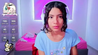 Helia_n_amy live cam video sex chat