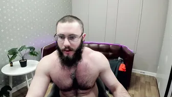 ant_power hairy (12-06-2025)