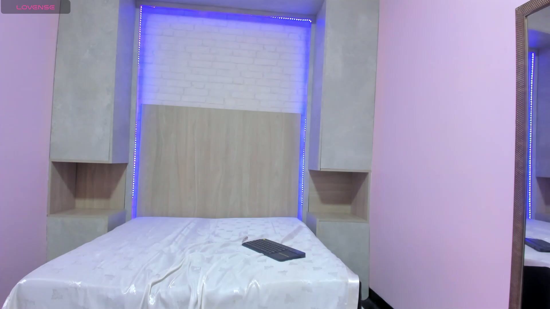 Karlacollins_ porn cam (12-06-2025)