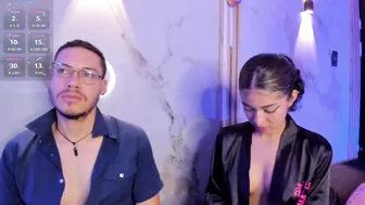 Aron_and_molly on webcam live cam video