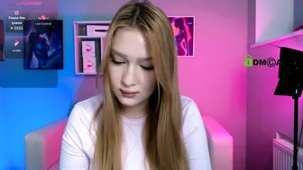 playful_sophie sex cam (12/06/2025)